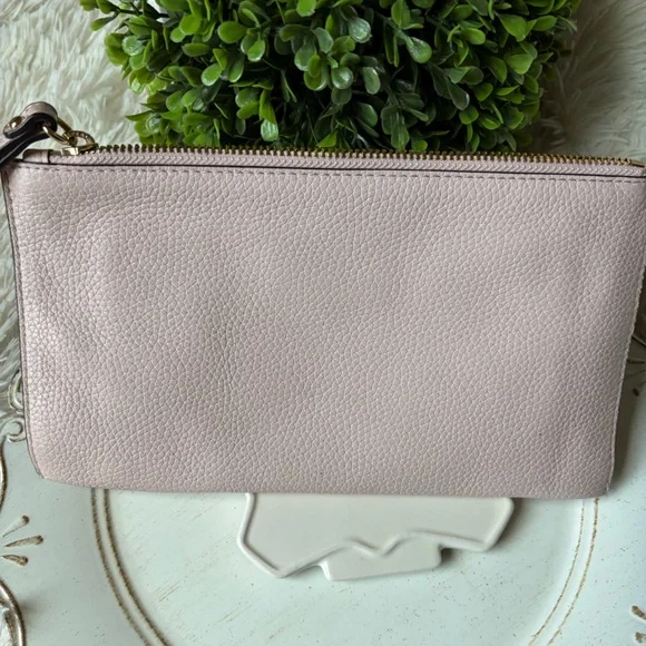 Michael Kors Blush Pink Pebbled Leather Wristlet Clutch with Gold Logo - Picture 3 of 9